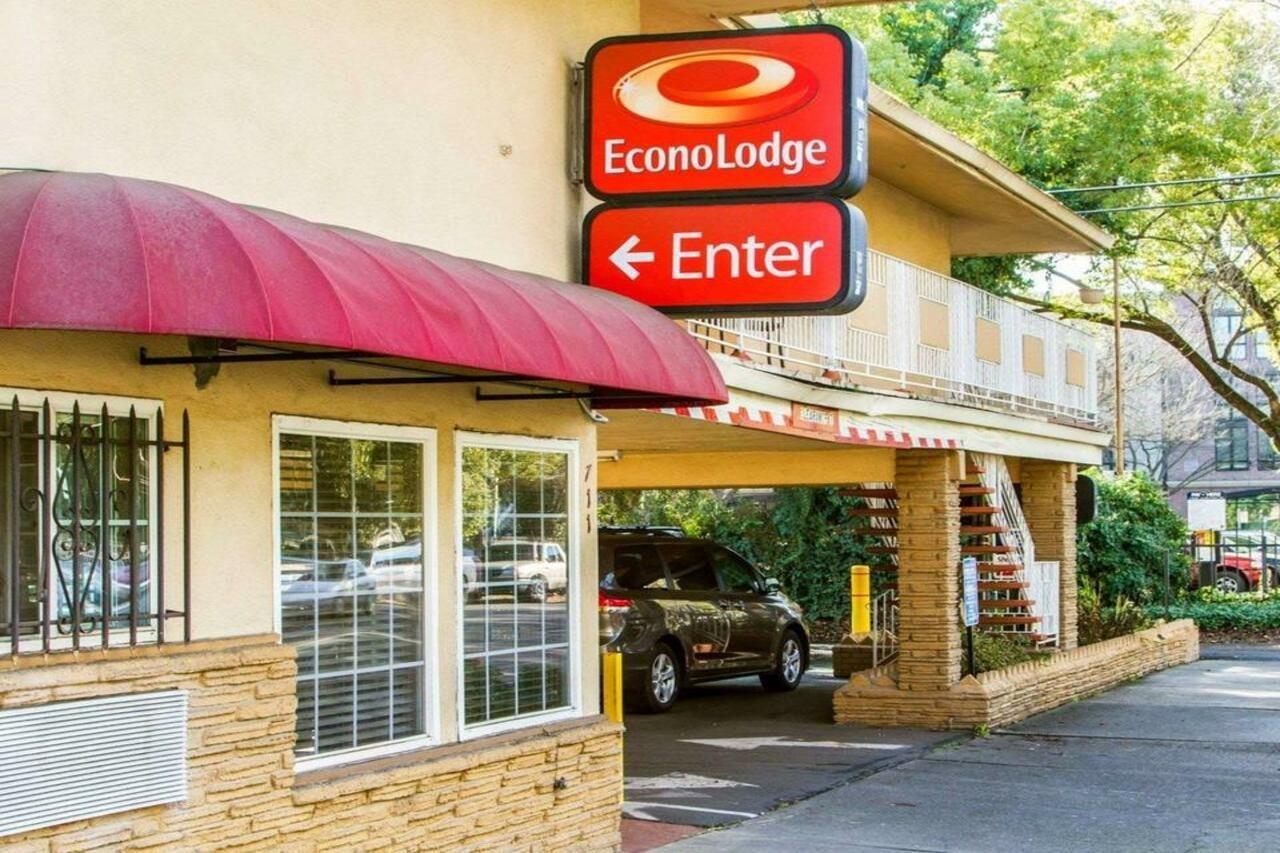 Econo Lodge Sacramento Convention Center Bagian luar foto