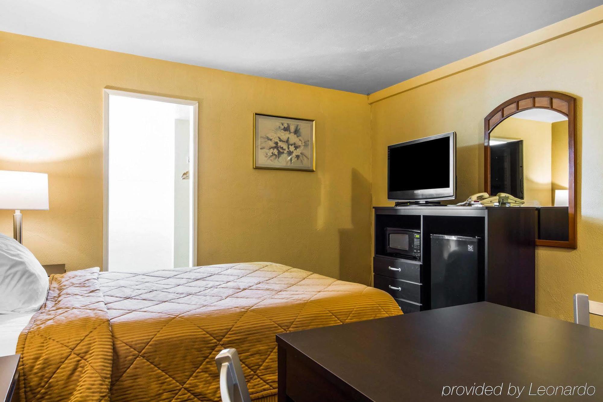 Econo Lodge Sacramento Convention Center Bagian luar foto